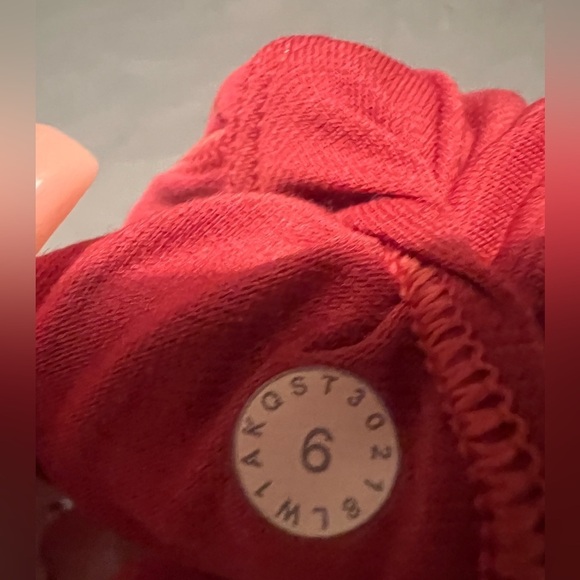 Lululemon Sun Setter Tank - Picture 7 of 7